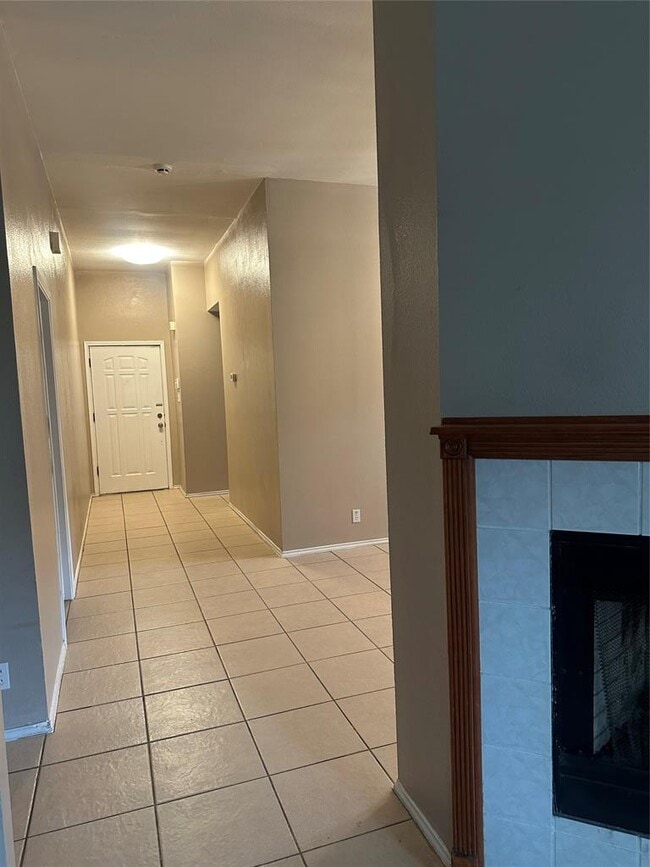 Photo - 1013 Great Britain Blvd