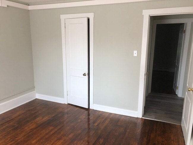 Photo - 209 1/2 Washington St