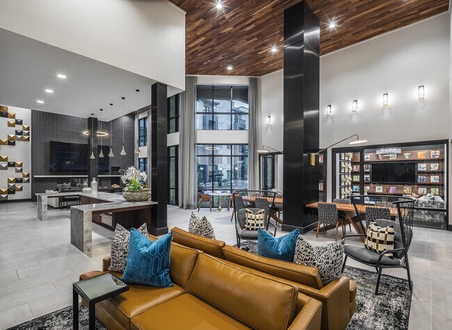 Photo - Aura Thirty2