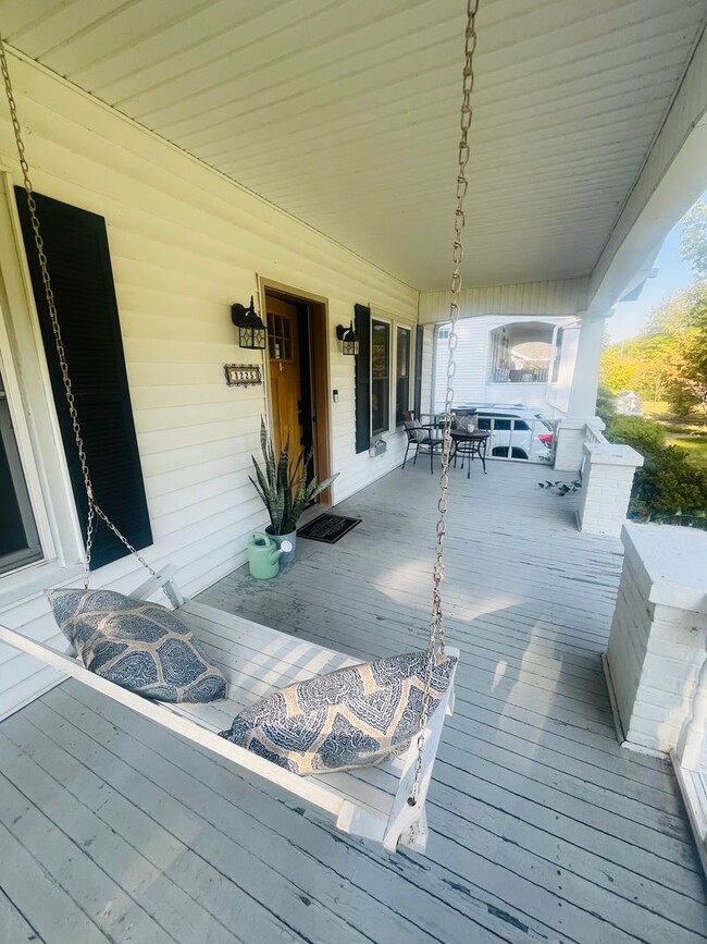 Photo - The West Jefferson — Furnished comfort in ...