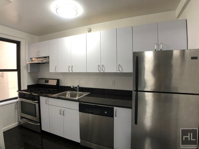 Photo - EAST 38 STREET Unit 1B