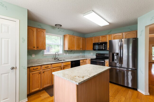 Photo - 366 Dalhart Dr