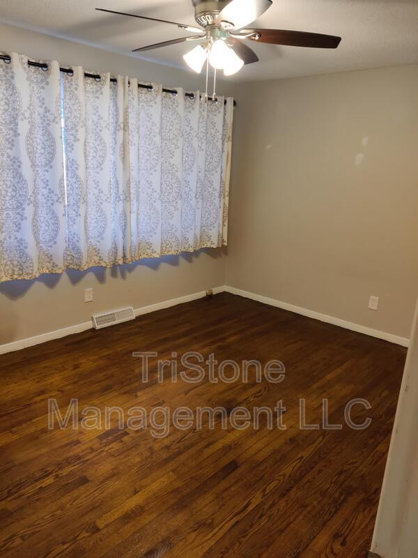 Photo - 3108 Erskine Dr