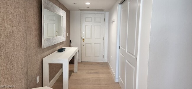 Photo - 20 Seagate Dr Unidad 301