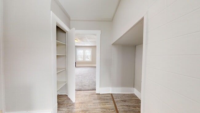 Building Photo - 4500 W 39th St