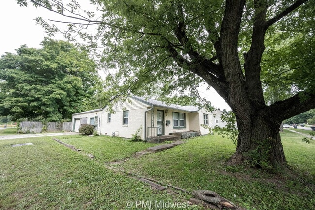 Photo - "Charming 3-Bedroom Home in Anderson, IN w...