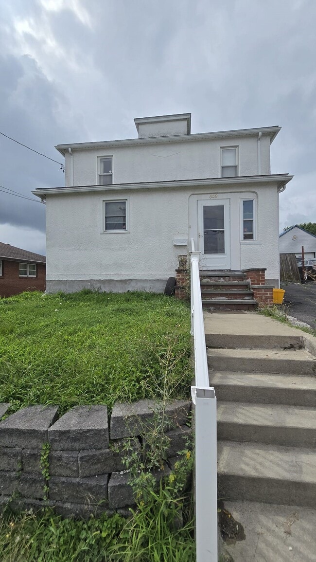 Photo - 609 Oak Hill Ave