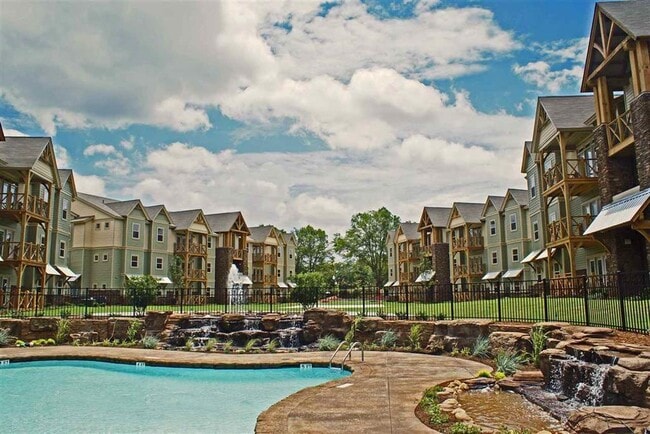 Building Photo - 203 Kelly Rd Unit 812