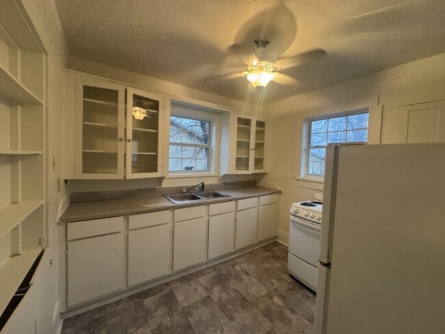 Photo - 467 N Paddock Ave