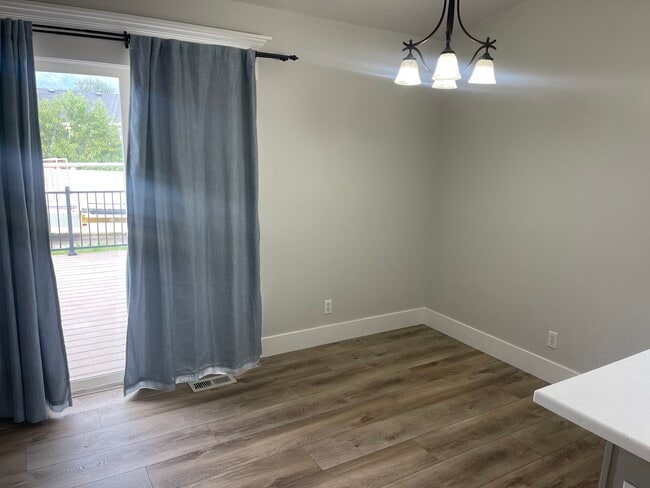 Photo - 1564 N 250 W