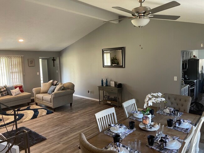 Photo - 5696 Falkirk Rd