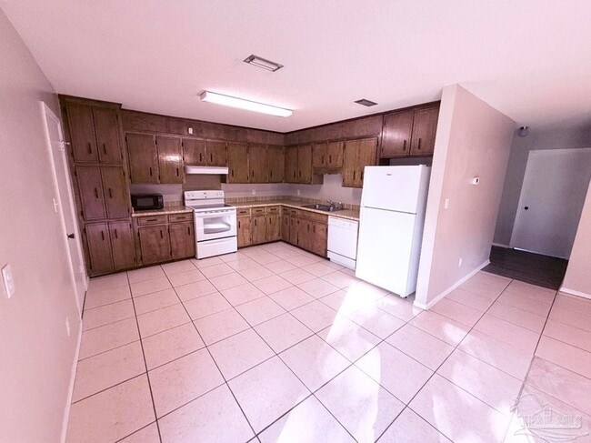 Photo - 7811 Deborah Dr