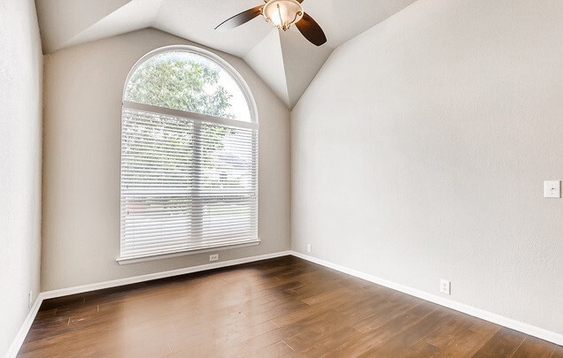 Photo - 4-BEDROOM HOME IN LAKESIDE