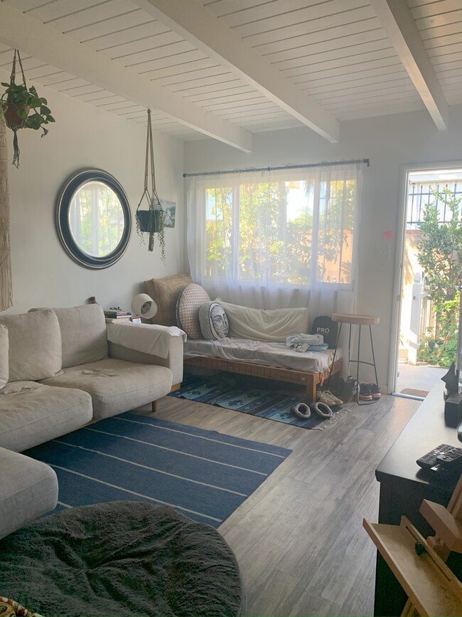 Building Photo - 4561 W El Segundo Blvd Unit A Rental