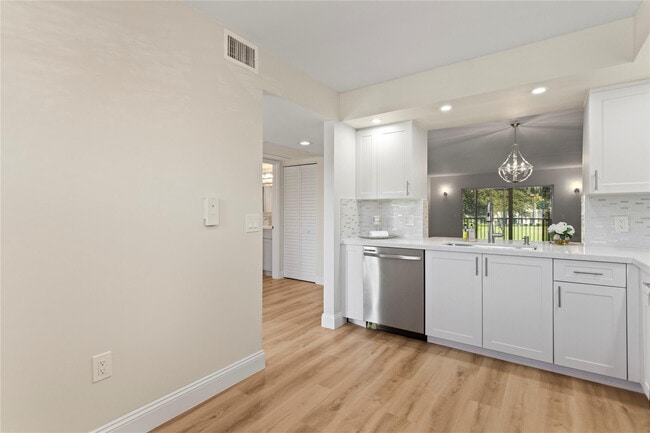 Photo - 1501 SW 131st Way Unit 211P