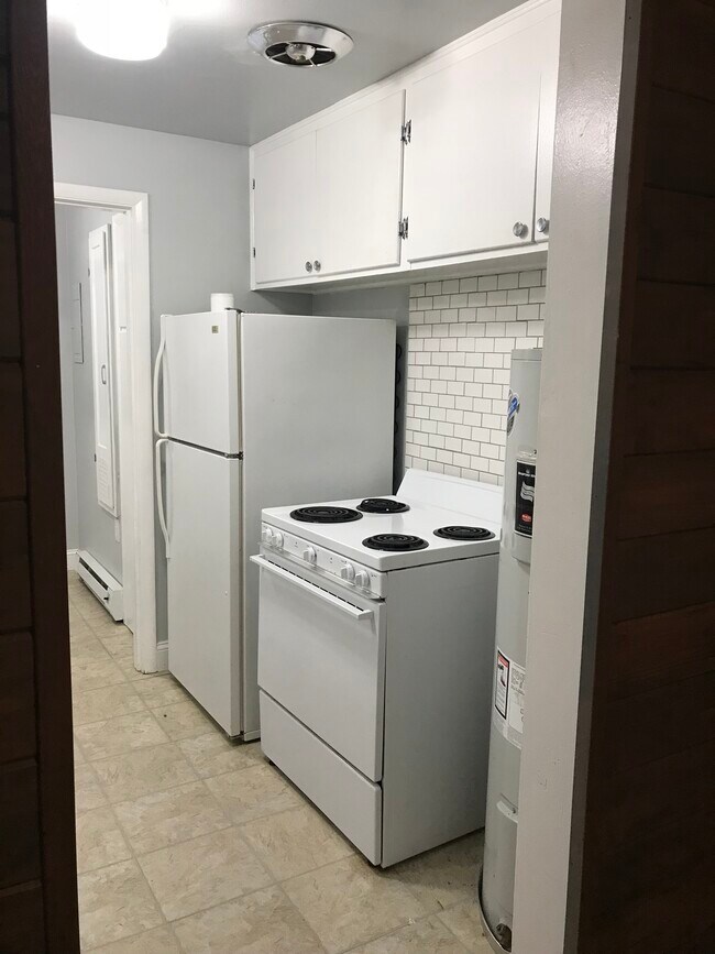 KITCHEN - 1115 11th St