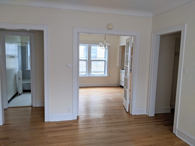 Photo - 727 Hinman Ave Unit 3E