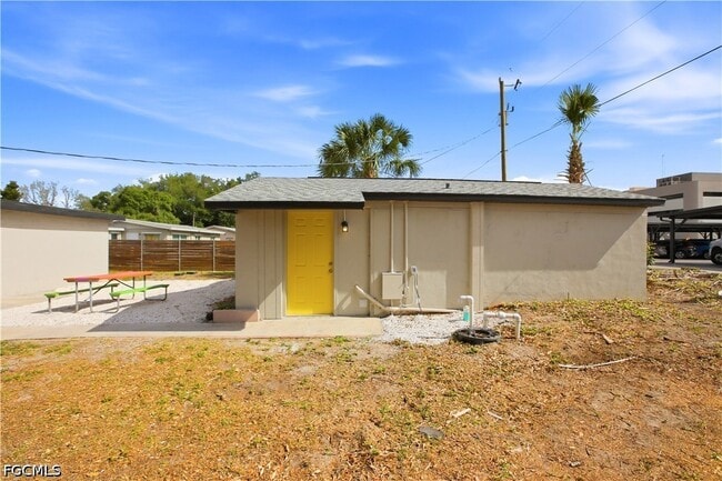 Photo - 1640 Daniels Dr