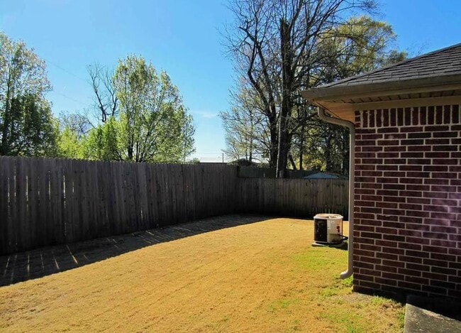 Photo - 2708 Henson Pl