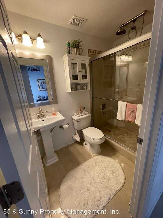 Photo - 4 br, 2 bath House - 2502 Reflections Place