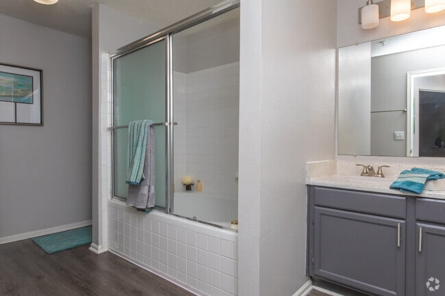 2BR, 1BA - 1155SF