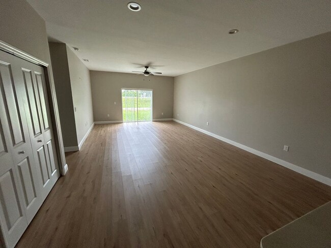 Photo - Duplex Unit For Rent In Port Charlotte
