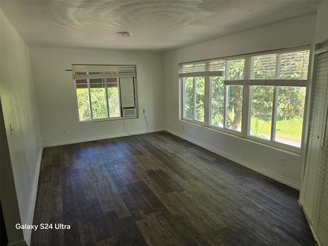 Photo - 7306 Earlwood Ave