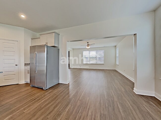 Photo - 5510 Central Grove Sq