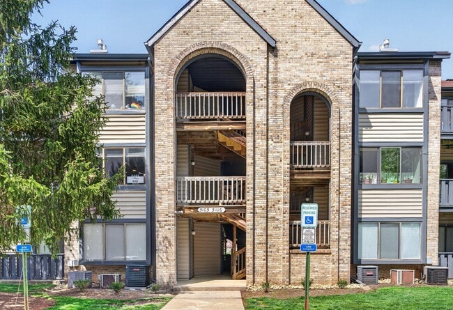 Building Photo - 5109B Aberdeen Dr