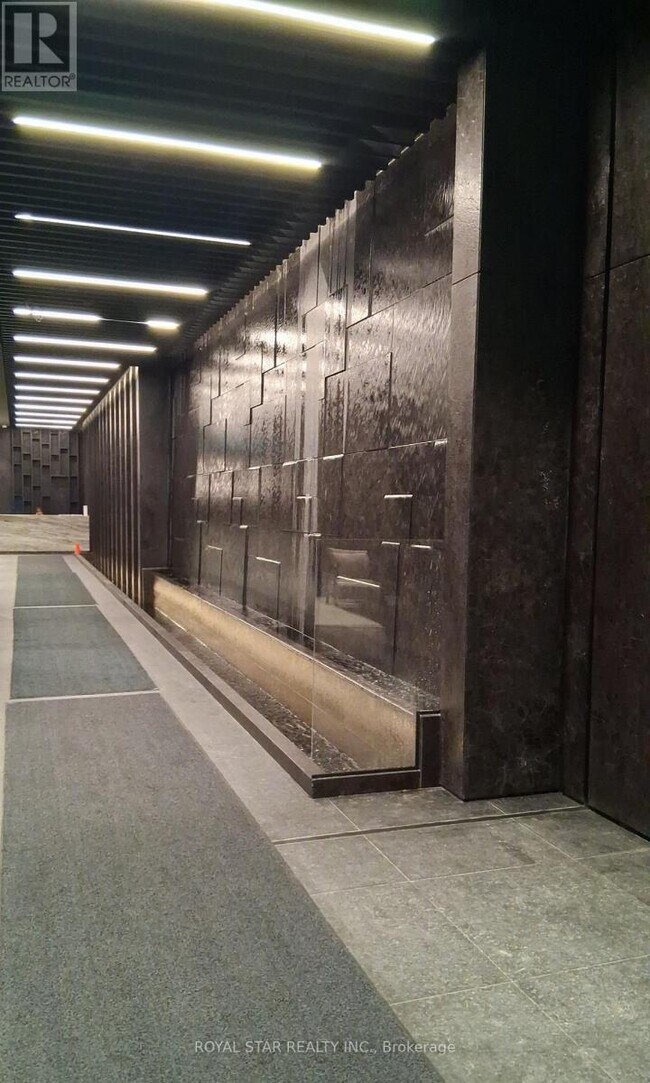 Photo - 120 Broadway Ave Unité 712