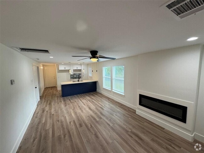 Building Photo - 2115 Chew St Rental