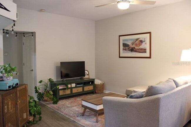 Photo - 533 NW 50th Blvd