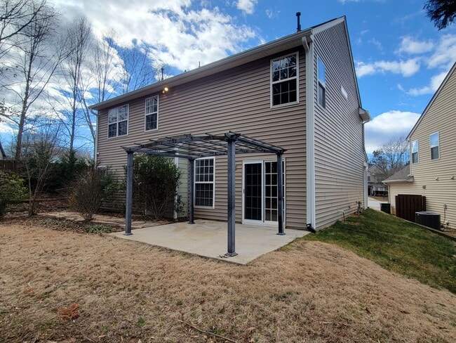 Photo - 4 Bedroom, 2.5 Bath Home Available in Hammett Grove Neighborhood