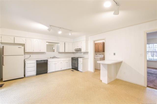 Photo - 2531 E Skelly Dr