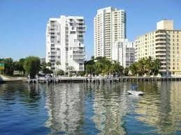 Building Photo - 150 SE 25th Rd Unit 2B