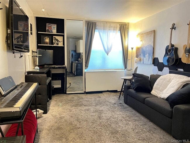 Photo - 855 E Broadway