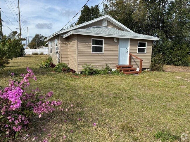 Building Photo - 620 Oak St Rental