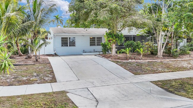 Photo - 702 Sunset Dr