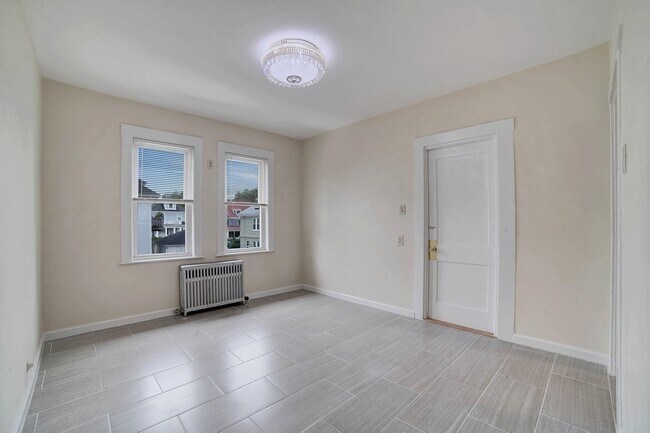 Photo - 10 Bedford St Unit 1