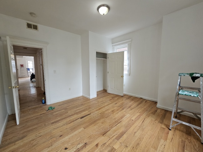 Building Photo - 853 S 15th St Rental