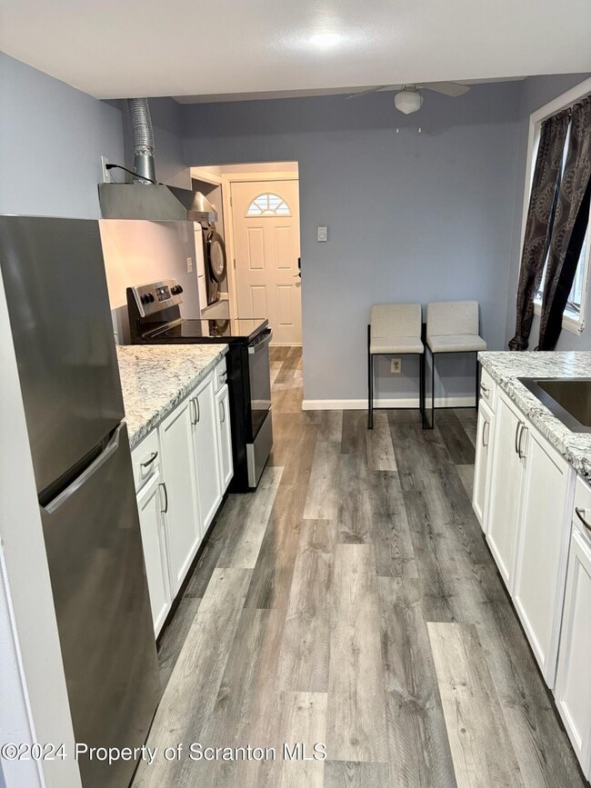 Photo - 300 Penn Ave