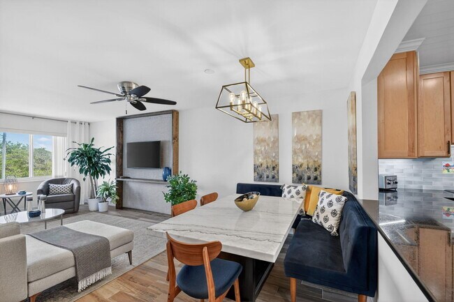 Photo - 1502 S Lakeside Dr Unit 214