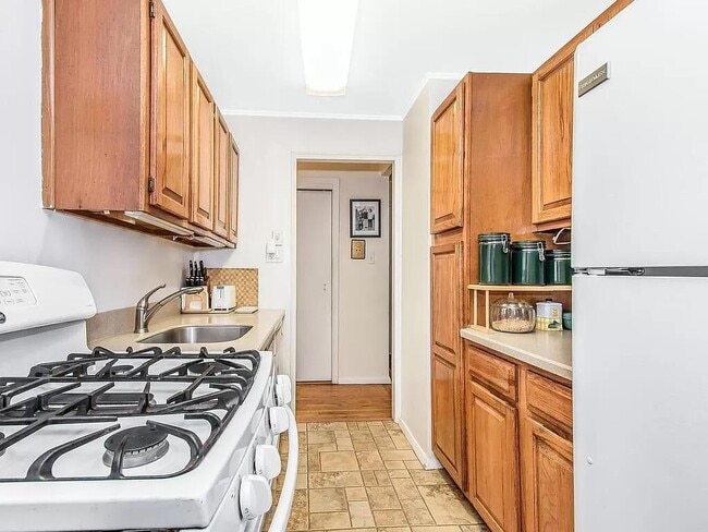 Photo - 5601 Riverdale Ave