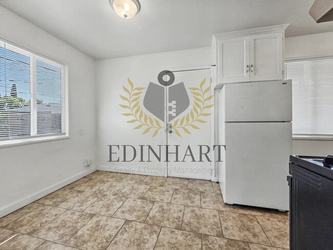 Photo - 1916 E Hunter Ave