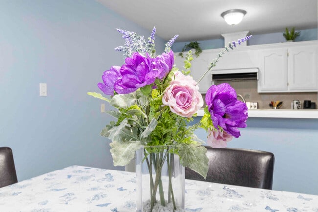 Photo - 5001 Retama St