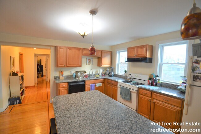 Photo - 345 Market St Unit 2