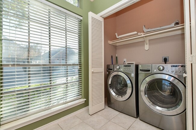 Photo - 4202 Creek Hollow Ln