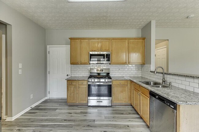 Photo - 678 Clairidge Elm Trail SW