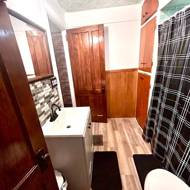 Building Photo - 406 Chestnut St Unit Apt 1