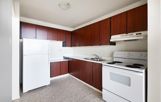 Photo - 2211 Sherobee Road